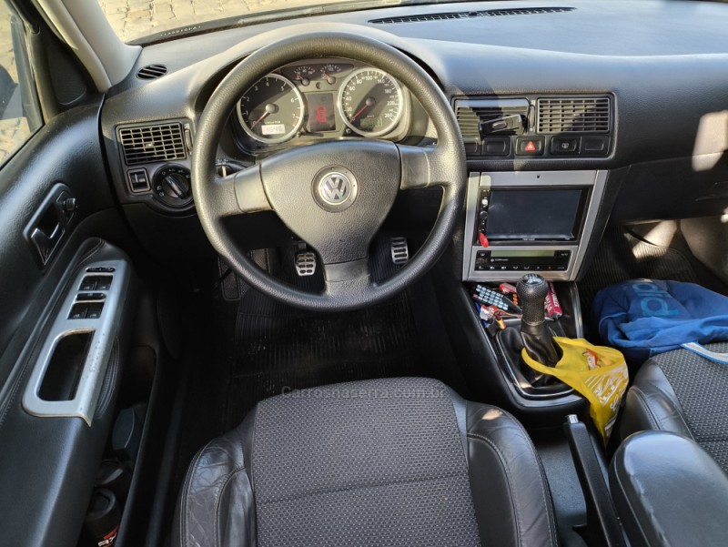 GOLF 1.6 MI SPORTLINE 8V FLEX 4P MANUAL - 2010 - FARROUPILHA