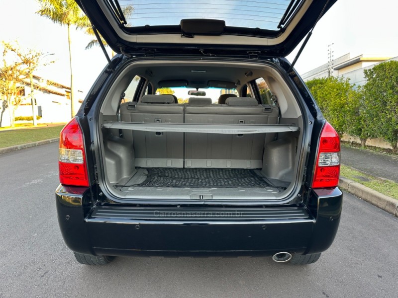 TUCSON 2.0 MPFI GLS 16V 143CV 2WD FLEX 4P AUTOMÁTICO - 2013 - SãO LEOPOLDO