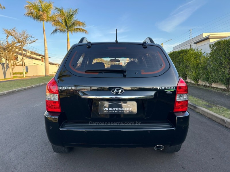TUCSON 2.0 MPFI GLS 16V 143CV 2WD FLEX 4P AUTOMÁTICO - 2013 - SãO LEOPOLDO