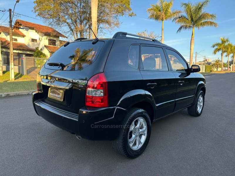 TUCSON 2.0 MPFI GLS 16V 143CV 2WD FLEX 4P AUTOMÁTICO - 2013 - SãO LEOPOLDO