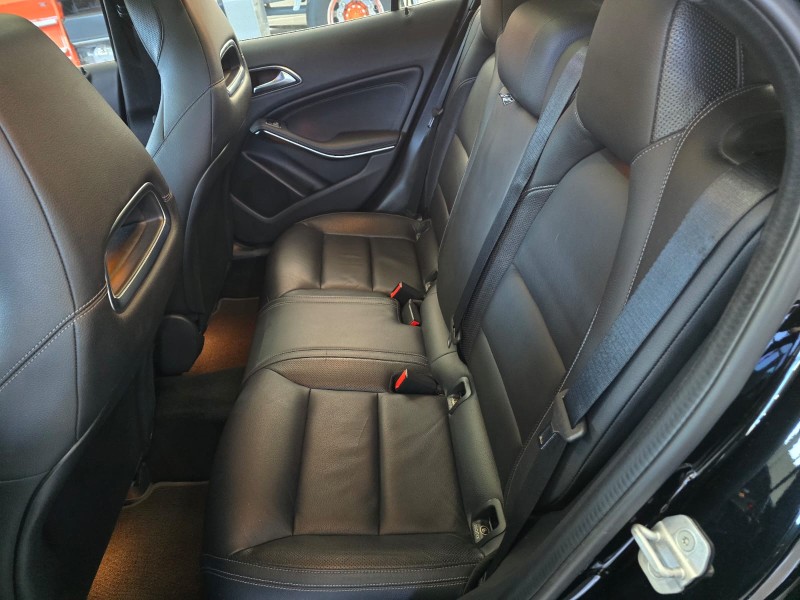 GLA 250 2.0 SPORT 16V TURBO 4X4 4P AUTOMÁTICA - 2017 - CAXIAS DO SUL