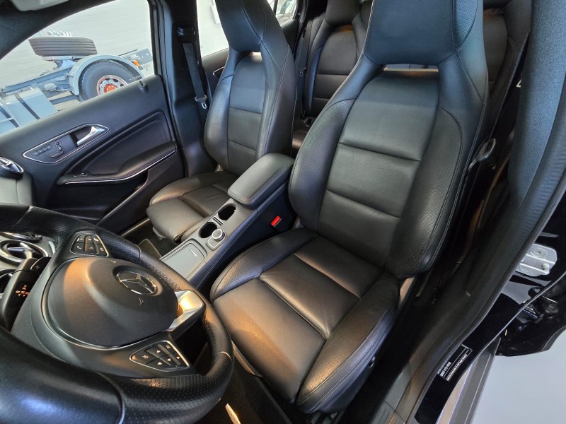 GLA 250 2.0 SPORT 16V TURBO 4X4 4P AUTOMÁTICA - 2017 - CAXIAS DO SUL