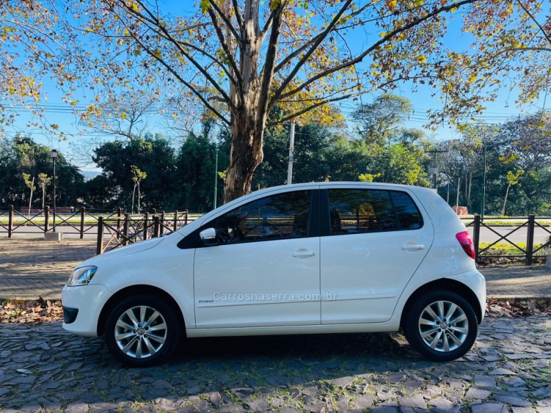 FOX 1.6 MI ITREND 8V FLEX 4P MANUAL - 2014 - NOVO HAMBURGO