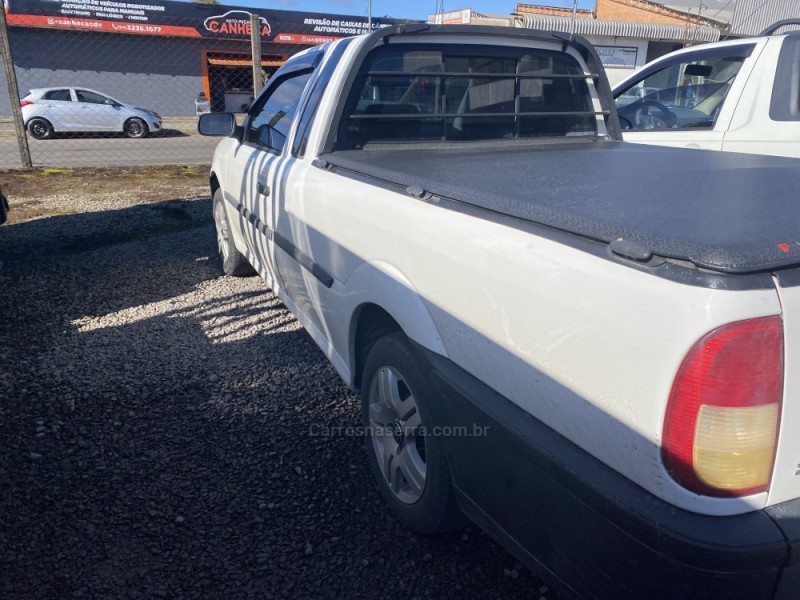 SAVEIRO 1.6 MI CITY CS 8V GASOLINA 2P MANUAL G.III - 2004 - CAXIAS DO SUL
