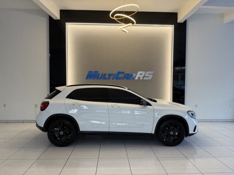 GLA 200 1.6 CGI NIGHT 16V FLEX 4P AUTOMÁTICO - 2019 - ESTâNCIA VELHA