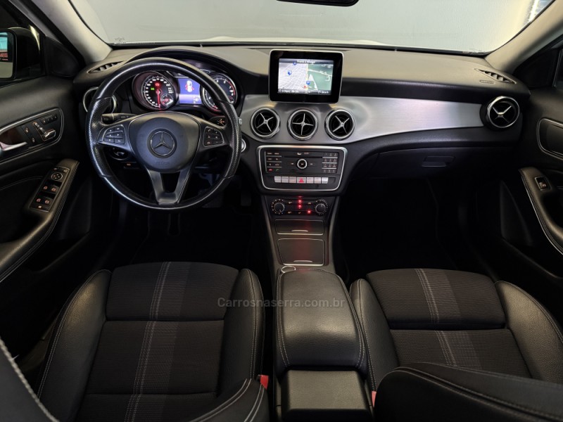 GLA 200 1.6 CGI NIGHT 16V FLEX 4P AUTOMÁTICO - 2019 - ESTâNCIA VELHA