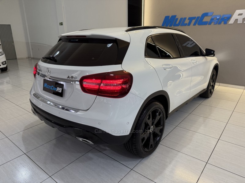 GLA 200 1.6 CGI NIGHT 16V FLEX 4P AUTOMÁTICO - 2019 - ESTâNCIA VELHA