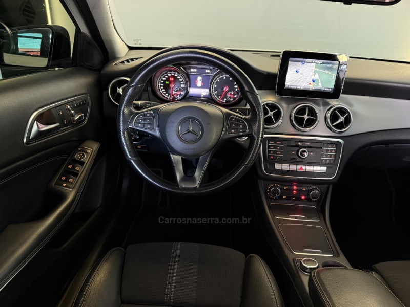 GLA 200 1.6 CGI NIGHT 16V FLEX 4P AUTOMÁTICO - 2019 - ESTâNCIA VELHA