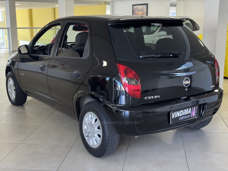 CELTA 1.0 MPFI VHC SUPER 8V GASOLINA 4P MANUAL - 2004 - FLORES DA CUNHA