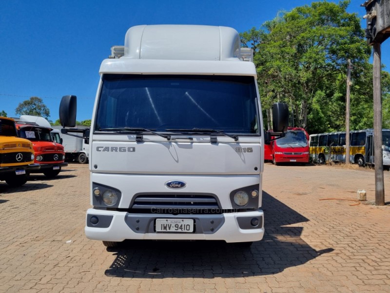 CARGO 816 S - 2016 - PORTãO
