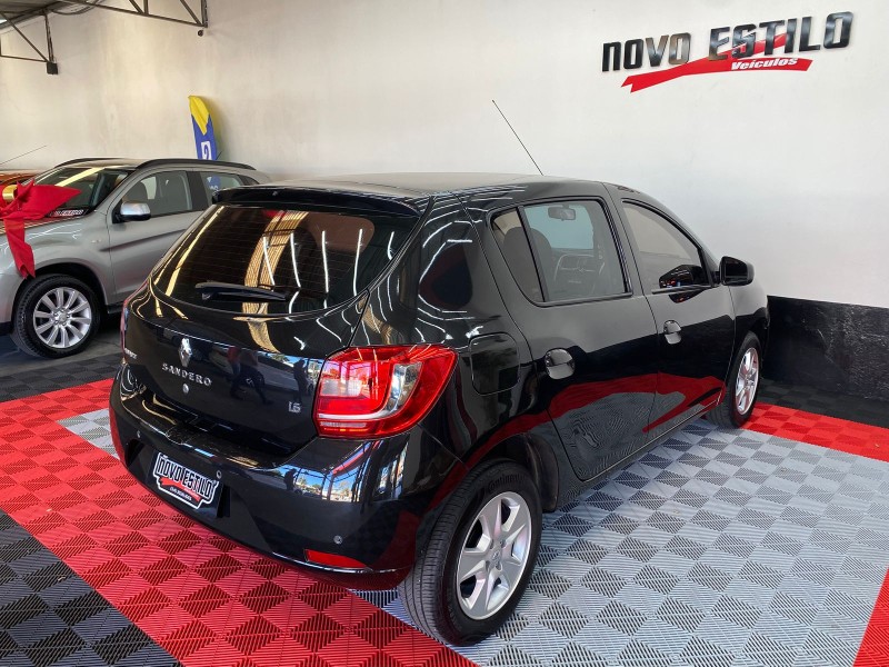 SANDERO 1.6 EXPRESSION 8V FLEX 4P MANUAL - 2015 - CAXIAS DO SUL