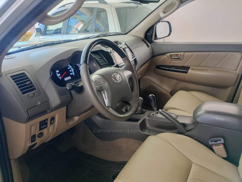 HILUX SW4 3.0 SRV 4X4 16V TURBO INTERCOOLER DIESEL 4P AUTOMÁTICO - 2013 - NOVA PETRóPOLIS