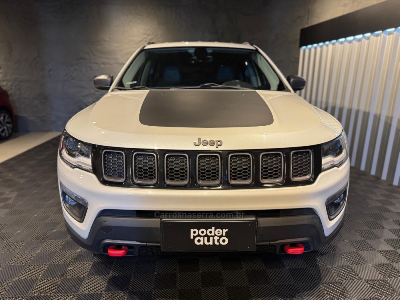 COMPASS 2.0 16V DIESEL TRAILHAWK 4X4 AUTOMÁTICO - 2017 - FARROUPILHA