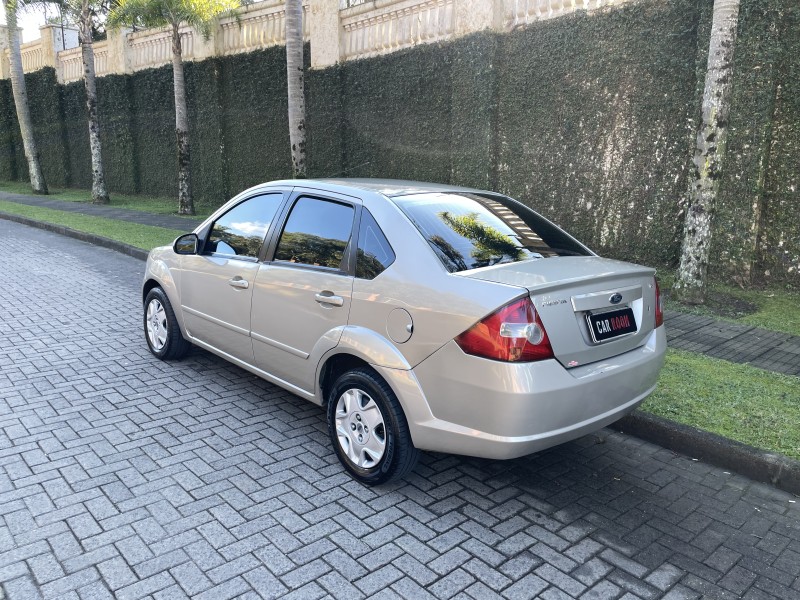 FIESTA 1.6 MPI SEDAN 8V FLEX 4P MANUAL - 2008 - CAXIAS DO SUL