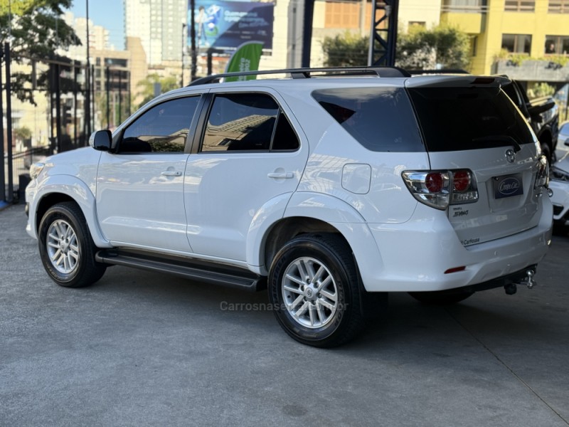 HILUX SW4 2.7 SR 4X2 16V FLEX 4P AUTOMÁTICO - 2012 - CAXIAS DO SUL