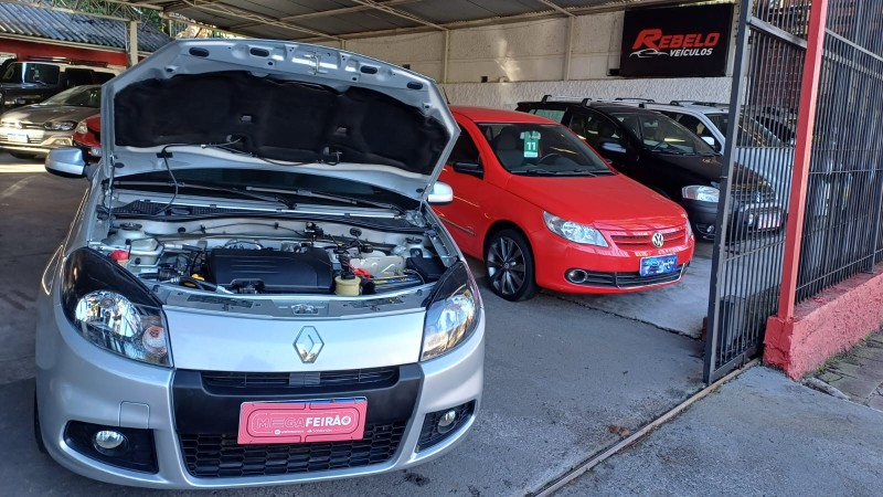 SANDERO 1.0 EXPRESSION 16V FLEX 4P MANUAL - 2014 - CAXIAS DO SUL