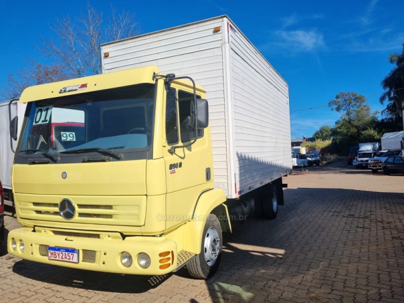914  2001 portao
