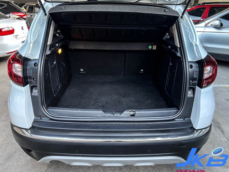 CAPTUR 1.6 16V INTENSE BOSE FLEX 4P AUTOMÁTICO - 2018 - NOVO HAMBURGO