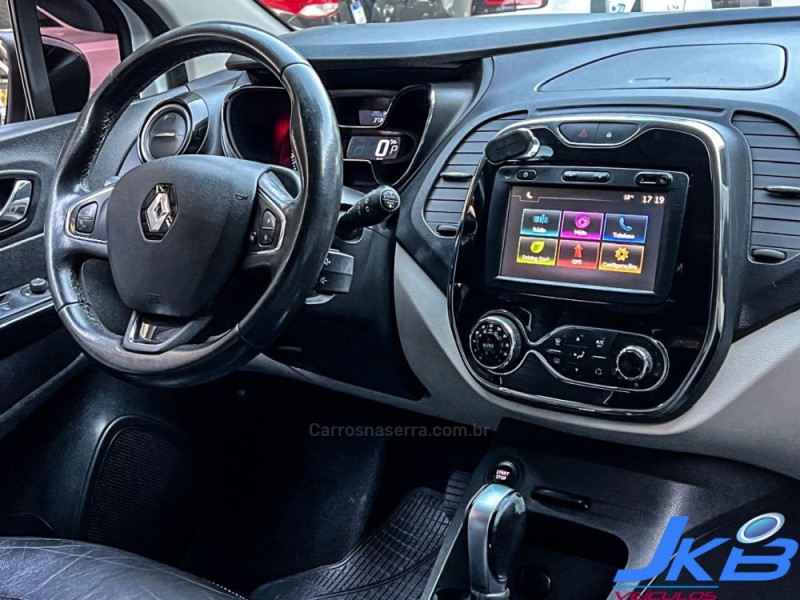 CAPTUR 1.6 16V INTENSE BOSE FLEX 4P AUTOMÁTICO - 2018 - NOVO HAMBURGO
