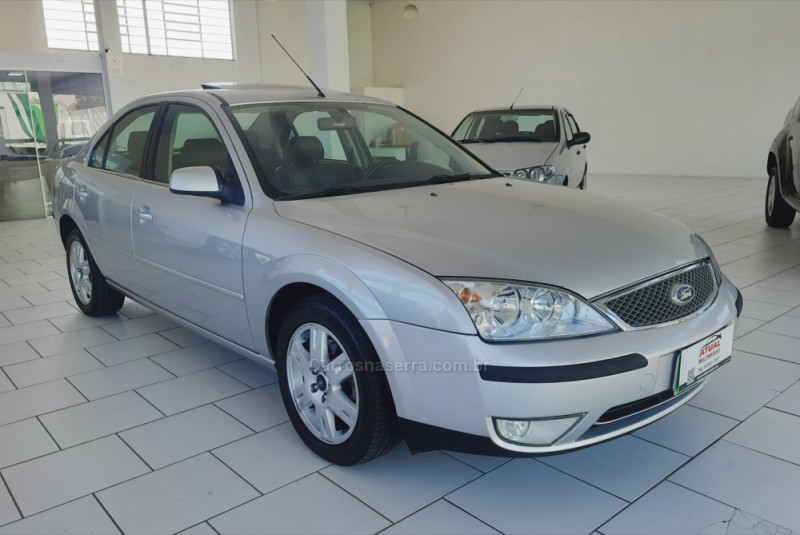 mondeo 2.0 ghia 16v gasolina 4p automatico 2004 garibaldi