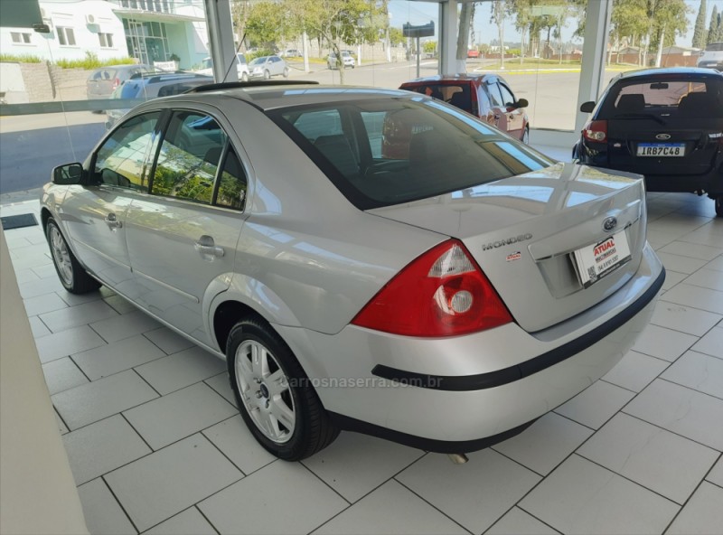 MONDEO 2.0 GHIA 16V GASOLINA 4P AUTOMÁTICO - 2004 - GARIBALDI