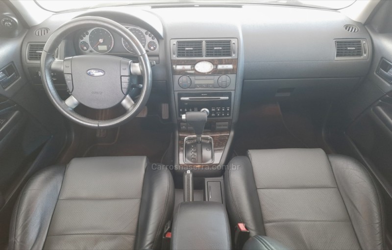 MONDEO 2.0 GHIA 16V GASOLINA 4P AUTOMÁTICO - 2004 - GARIBALDI