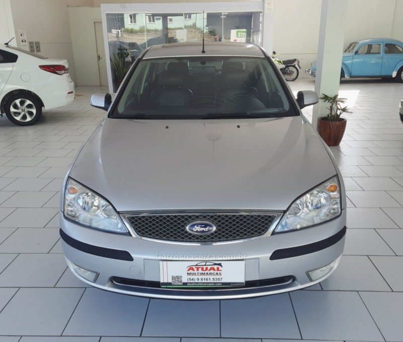 MONDEO 2.0 GHIA 16V GASOLINA 4P AUTOMÁTICO - 2004 - GARIBALDI