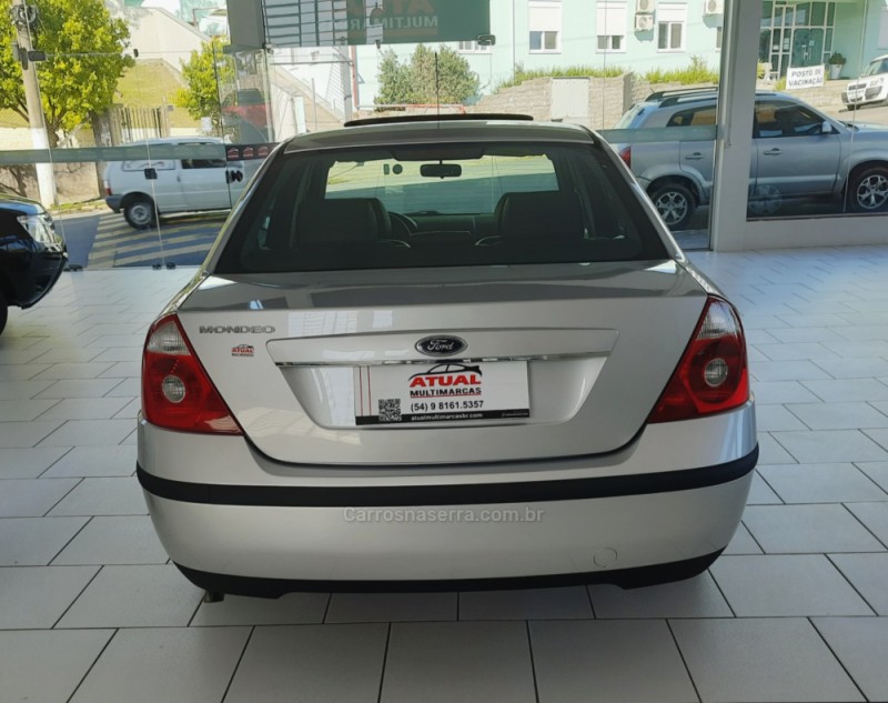 MONDEO 2.0 GHIA 16V GASOLINA 4P AUTOMÁTICO - 2004 - GARIBALDI