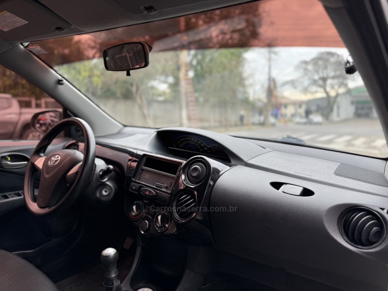 ETIOS 1.3 X 16V FLEX 4P MANUAL - 2014 - PAROBé