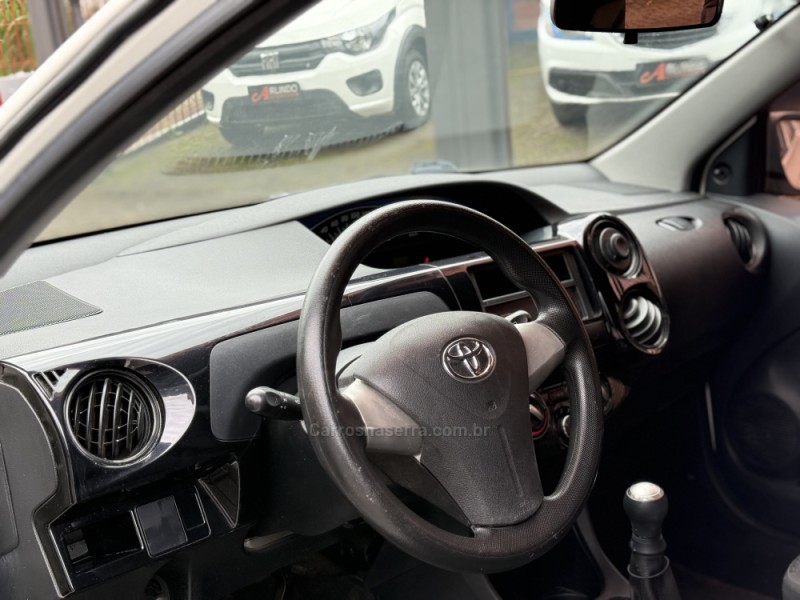 ETIOS 1.3 X 16V FLEX 4P MANUAL - 2014 - PAROBé