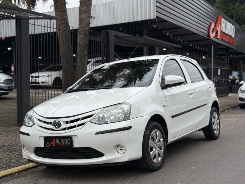 ETIOS 1.3 X 16V FLEX 4P MANUAL - 2014 - PAROBé
