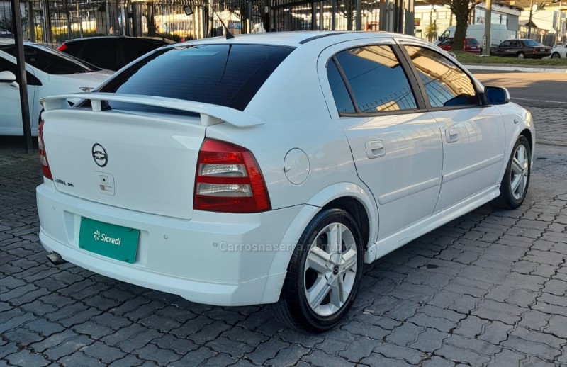 ASTRA 2.0 SFI GSI 16V GASOLINA 4P MANUAL - 2004 - CAXIAS DO SUL