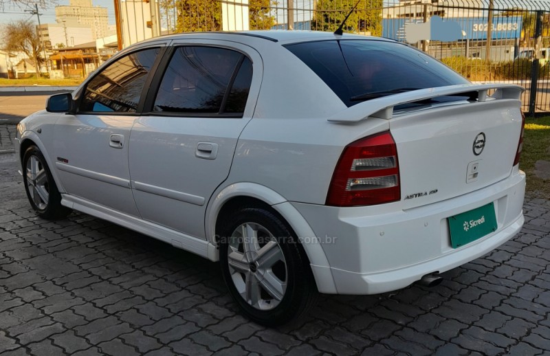 ASTRA 2.0 SFI GSI 16V GASOLINA 4P MANUAL - 2004 - CAXIAS DO SUL