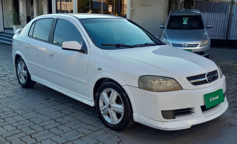 ASTRA 2.0 SFI GSI 16V GASOLINA 4P MANUAL - 2004 - CAXIAS DO SUL