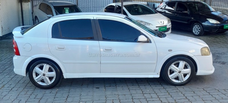 ASTRA 2.0 SFI GSI 16V GASOLINA 4P MANUAL - 2004 - CAXIAS DO SUL