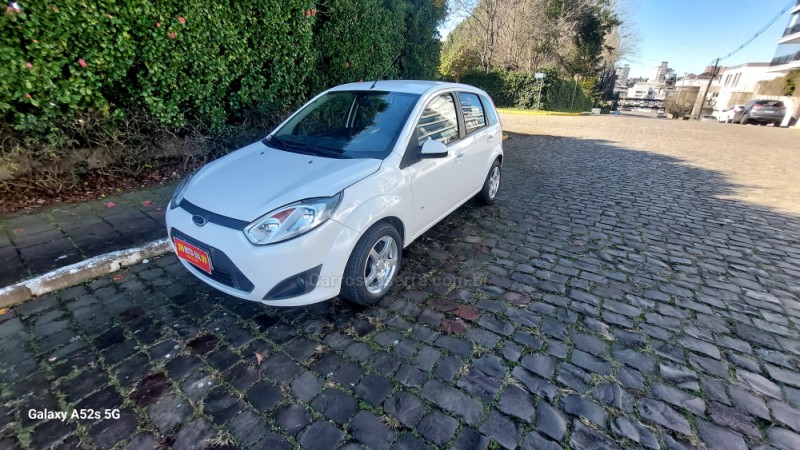 FIESTA 1.6 MPI CLASS HATCH 8V FLEX 4P MANUAL - 2014 - FARROUPILHA