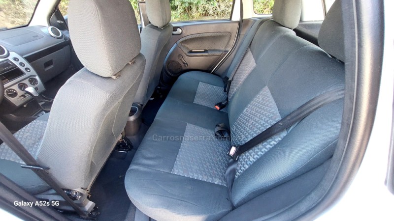 FIESTA 1.6 MPI CLASS HATCH 8V FLEX 4P MANUAL - 2014 - FARROUPILHA