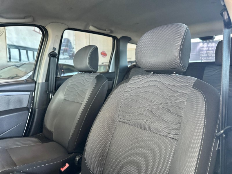 DUSTER 1.6 DYNAMIQUE 4X2 16V FLEX 4P MANUAL - 2013 - CAXIAS DO SUL
