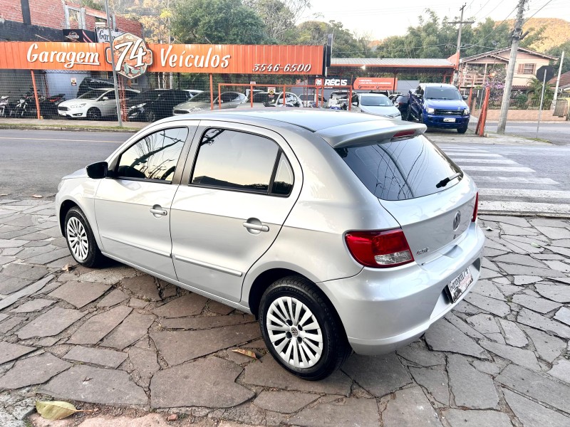 GOL 1.6 MI 8V FLEX 4P MANUAL G.V - 2010 - TRêS COROAS