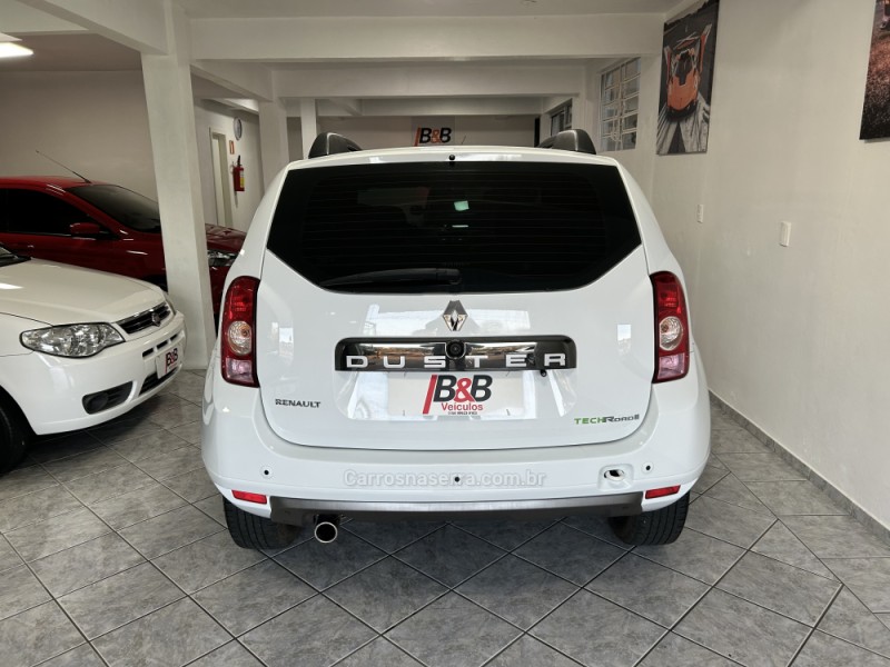 DUSTER 2.0 TECH ROAD 4X2 16V FLEX 4P AUTOMÁTICO - 2015 - NOVA PRATA