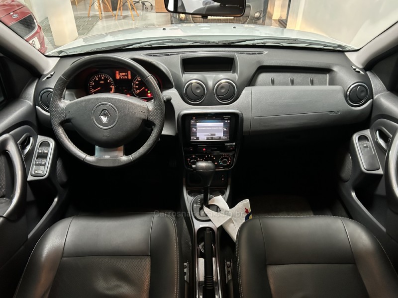 DUSTER 2.0 TECH ROAD 4X2 16V FLEX 4P AUTOMÁTICO - 2015 - NOVA PRATA