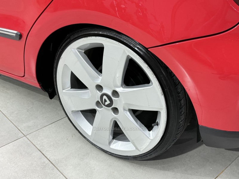 GOL 1.0 MI TREND 8V FLEX 4P MANUAL - 2011 - SAPIRANGA