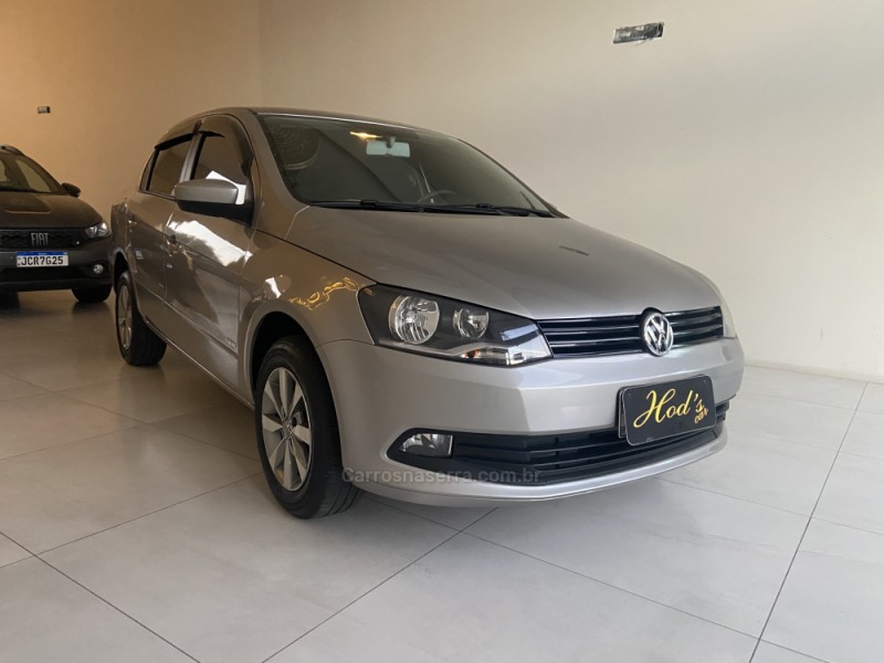 VOYAGE 1.0 MI TRENDLINE 8V FLEX 4P MANUAL - 2013 - CANELA