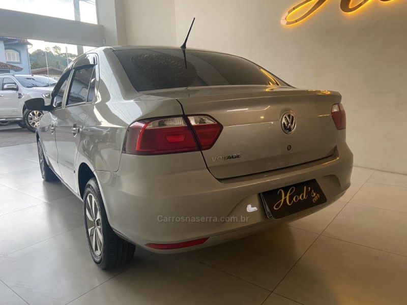 VOYAGE 1.0 MI TRENDLINE 8V FLEX 4P MANUAL - 2013 - CANELA