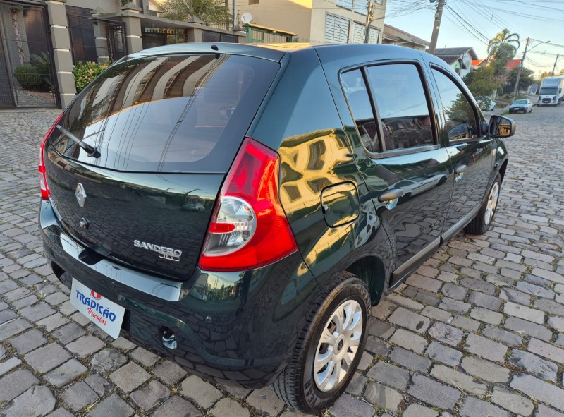 SANDERO 1.0 EXPRESSION 16V FLEX 4P MANUAL - 2011 - CAXIAS DO SUL