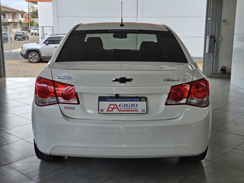 CRUZE 1.8 LT 16V FLEX 4P AUTOMÁTICO - 2013 - TAPEJARA