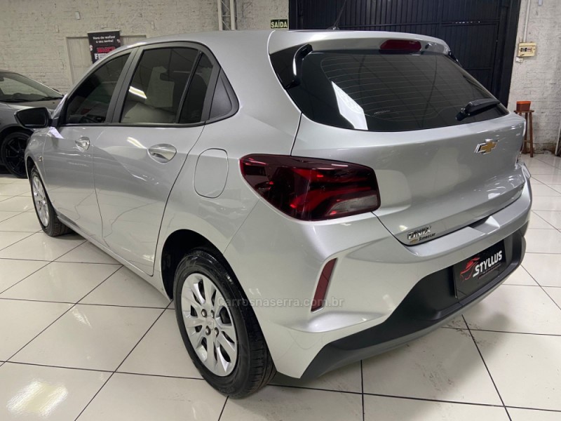ONIX 1.0 LT 12V FLEX 4P MANUAL - 2021 - ESTâNCIA VELHA