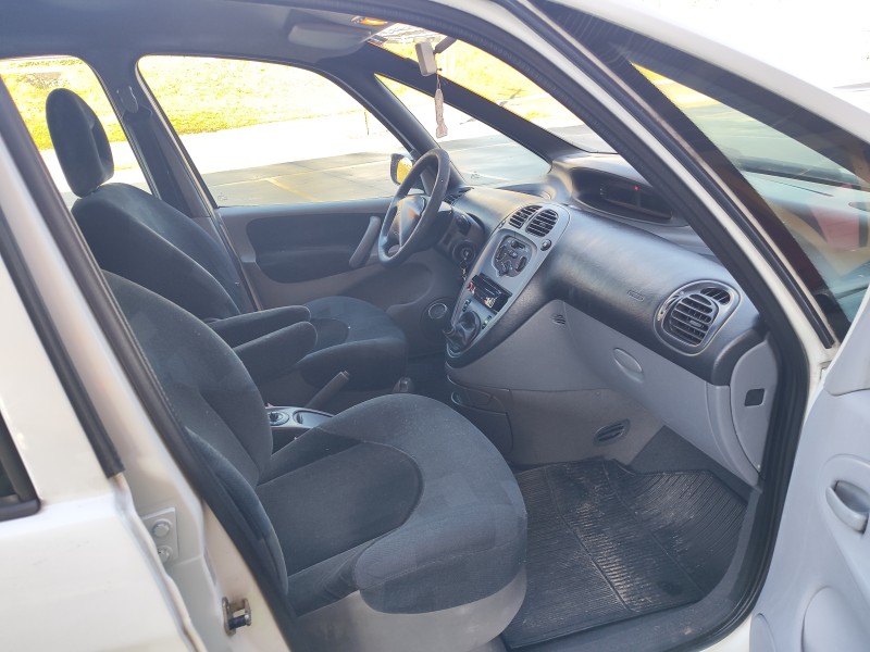 XSARA PICASSO 2.0 EXCLUSIVE 16V GASOLINA 4P MANUAL - 2004 - FARROUPILHA