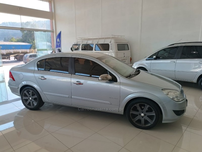 VECTRA 2.0 MPFI ELEGANCE 8V 140CV FLEX 4P MANUAL - 2011 - NOVA PETRóPOLIS