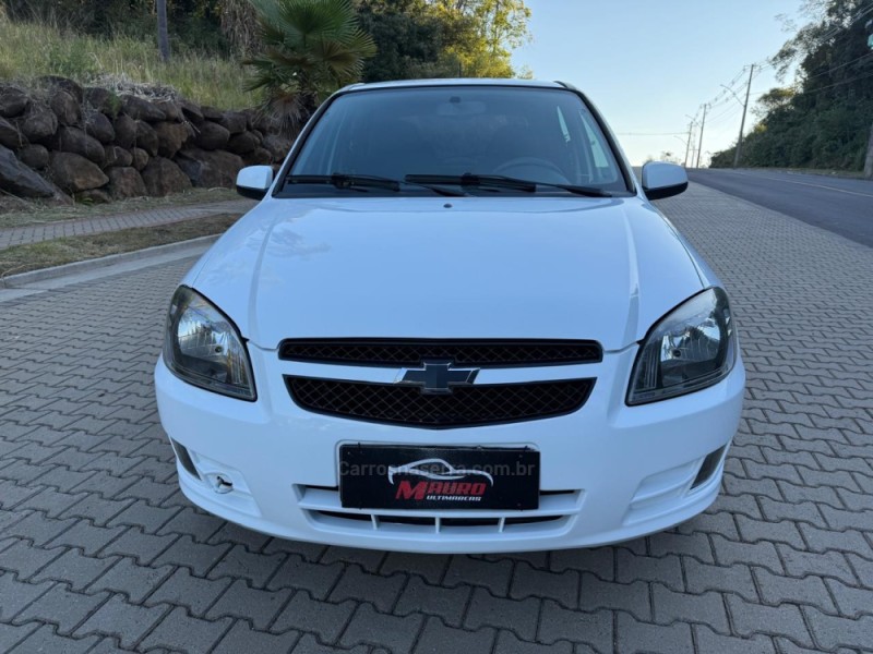 CELTA 1.0 MPFI LT 8V FLEX 4P MANUAL - 2015 - IVOTI
